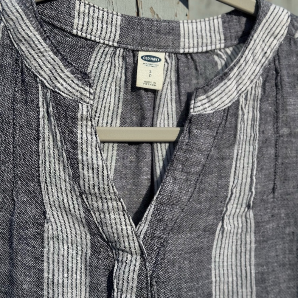 Old Navy Women’s Shirt Small Linen & Cotton Striped Top 3/4 Sleeve V-Neck Blouse
